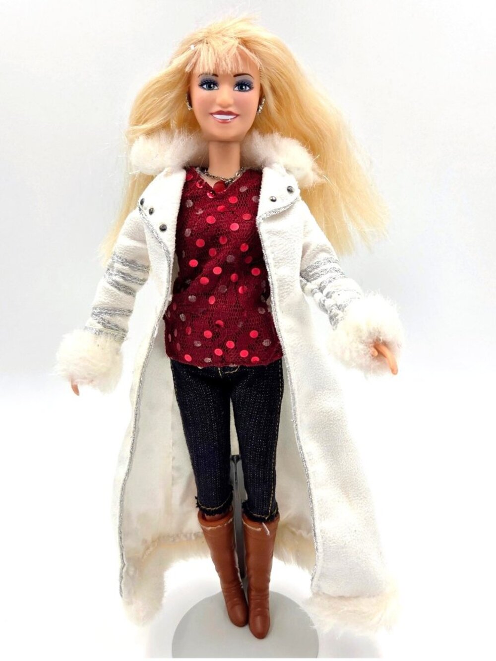 Hannah Montana Holiday Pop Star Doll Miley Cyrus Doll White Coat 2008 Singing